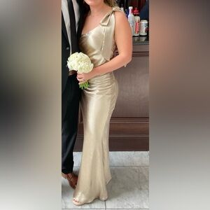 Lulus one shoulder bow gold/champagne color long bridesmaid dress size small